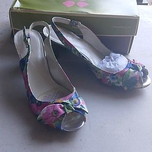 Naturalizer floral heels